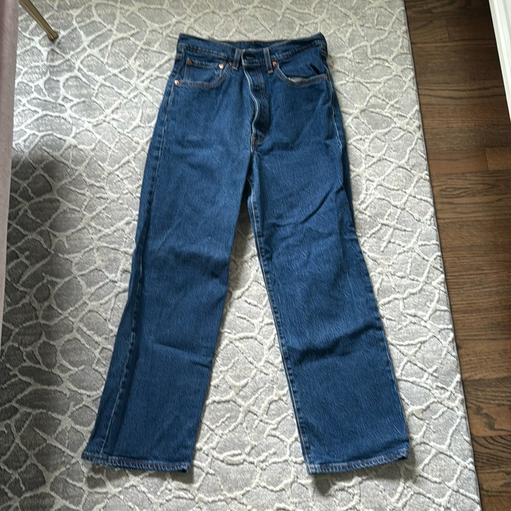 Levi’s dark wash jean